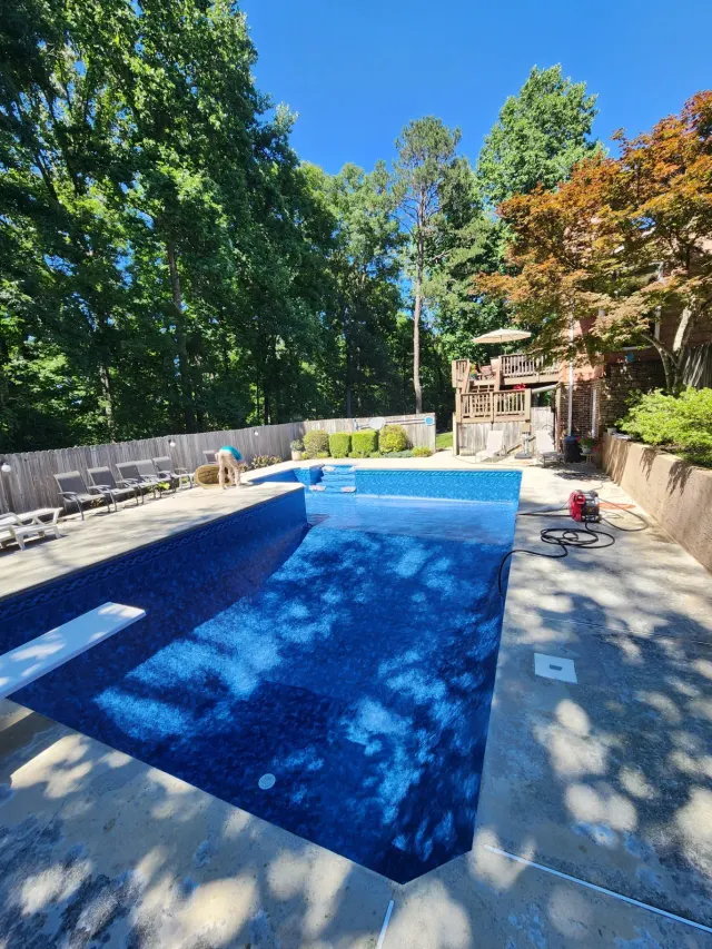 Vinyl pool liner installation in Maryville TN — completed